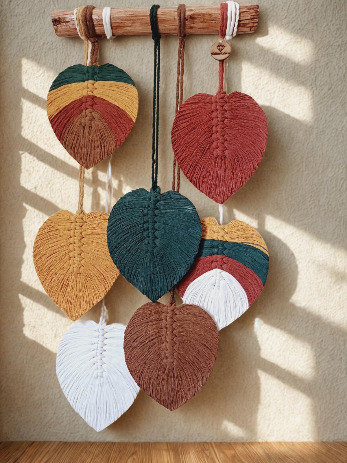 Suspension macramé artisanale avec feuilles en coton – fait main au Maroc