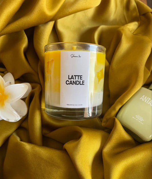 Bougie Latte Artisanale Marocaine – Fait Main par Zaynah | Éco-Friendly & Déco Élégante
