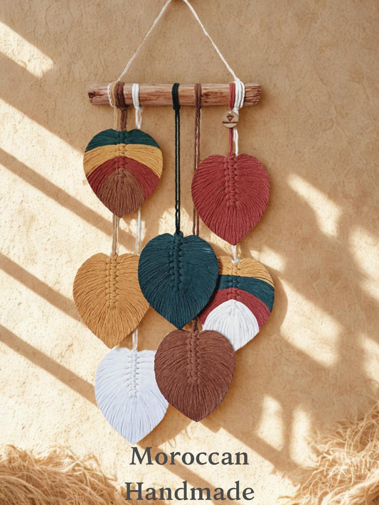 Suspension macramé artisanale avec feuilles en coton – fait main au Maroc

